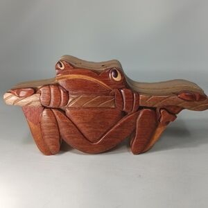 Intarsia Wood Tree Frog Trinket Box
